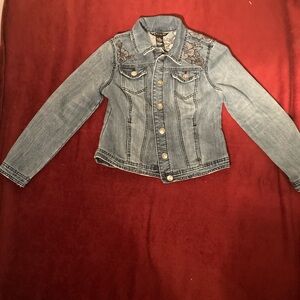Jean jacket with embroidery